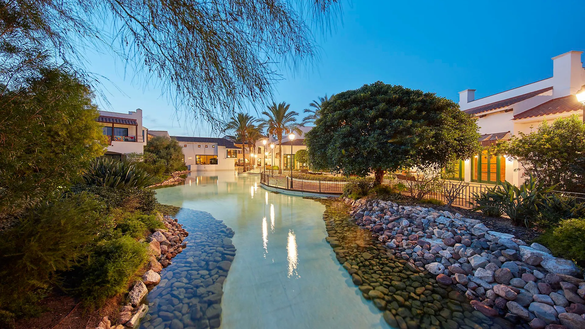 Hotel PortAventura Hotel: Theme Park Access Included Salou