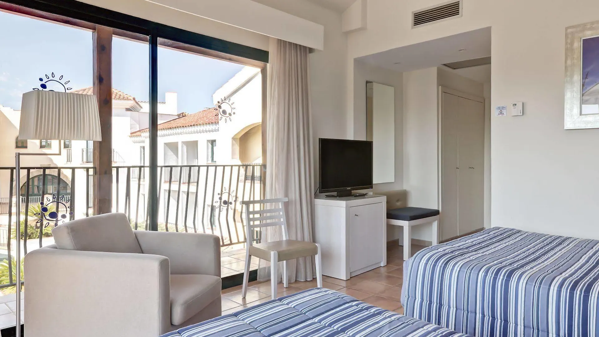 PortAventura Hotel: Theme Park Access Included Salou