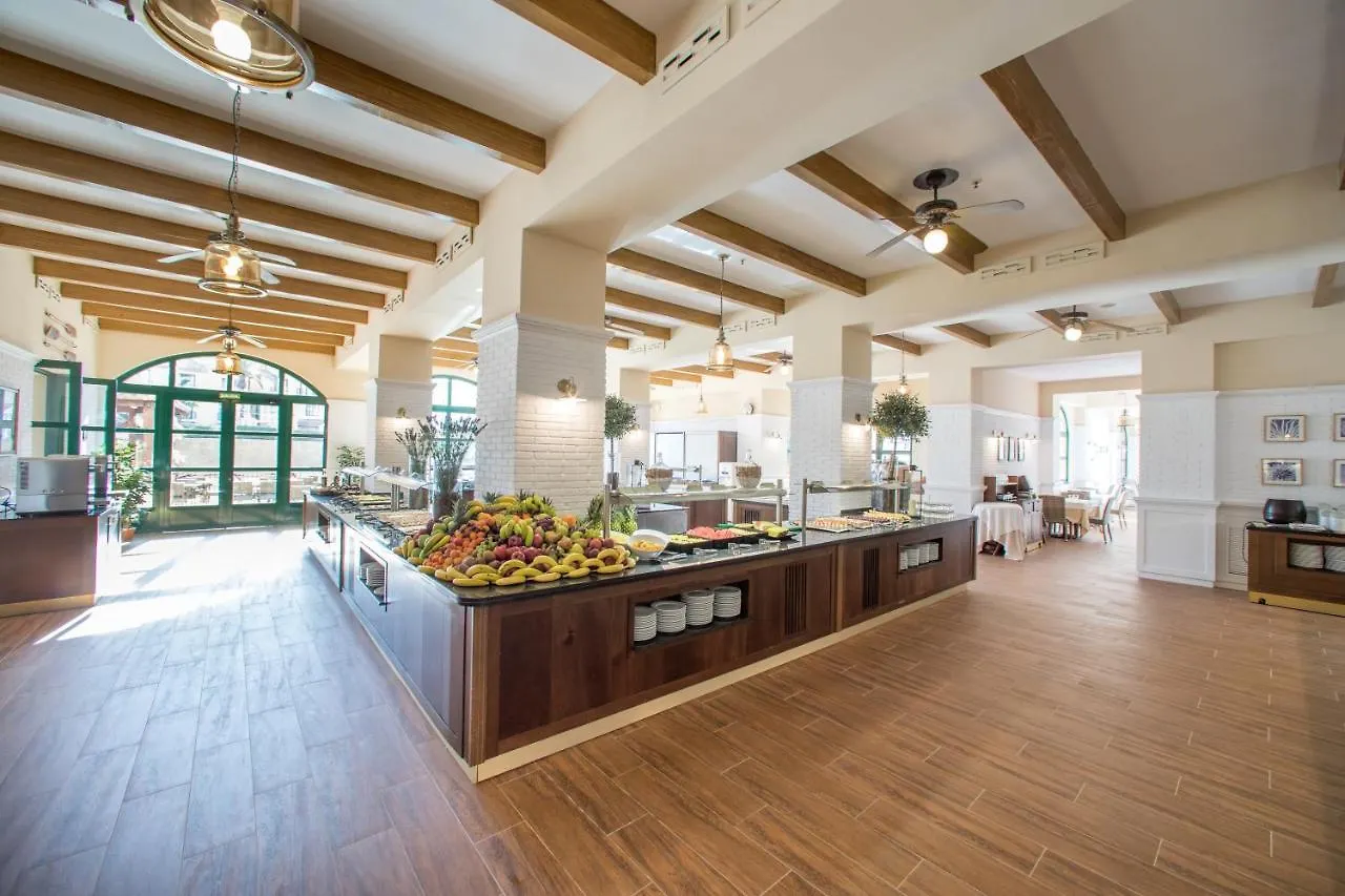 Hotel PortAventura Hotel: Theme Park Access Included Salou