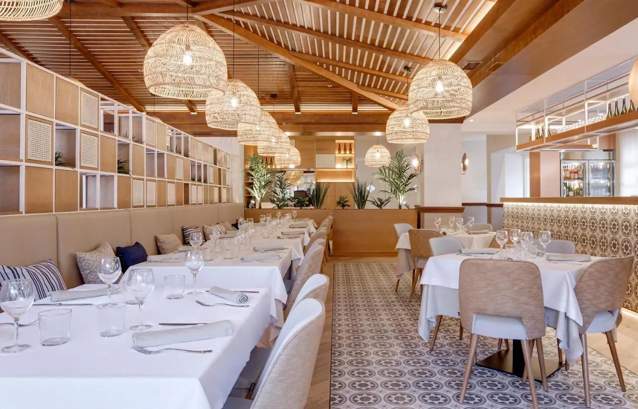 PortAventura Hotel: Theme Park Access Included Salou