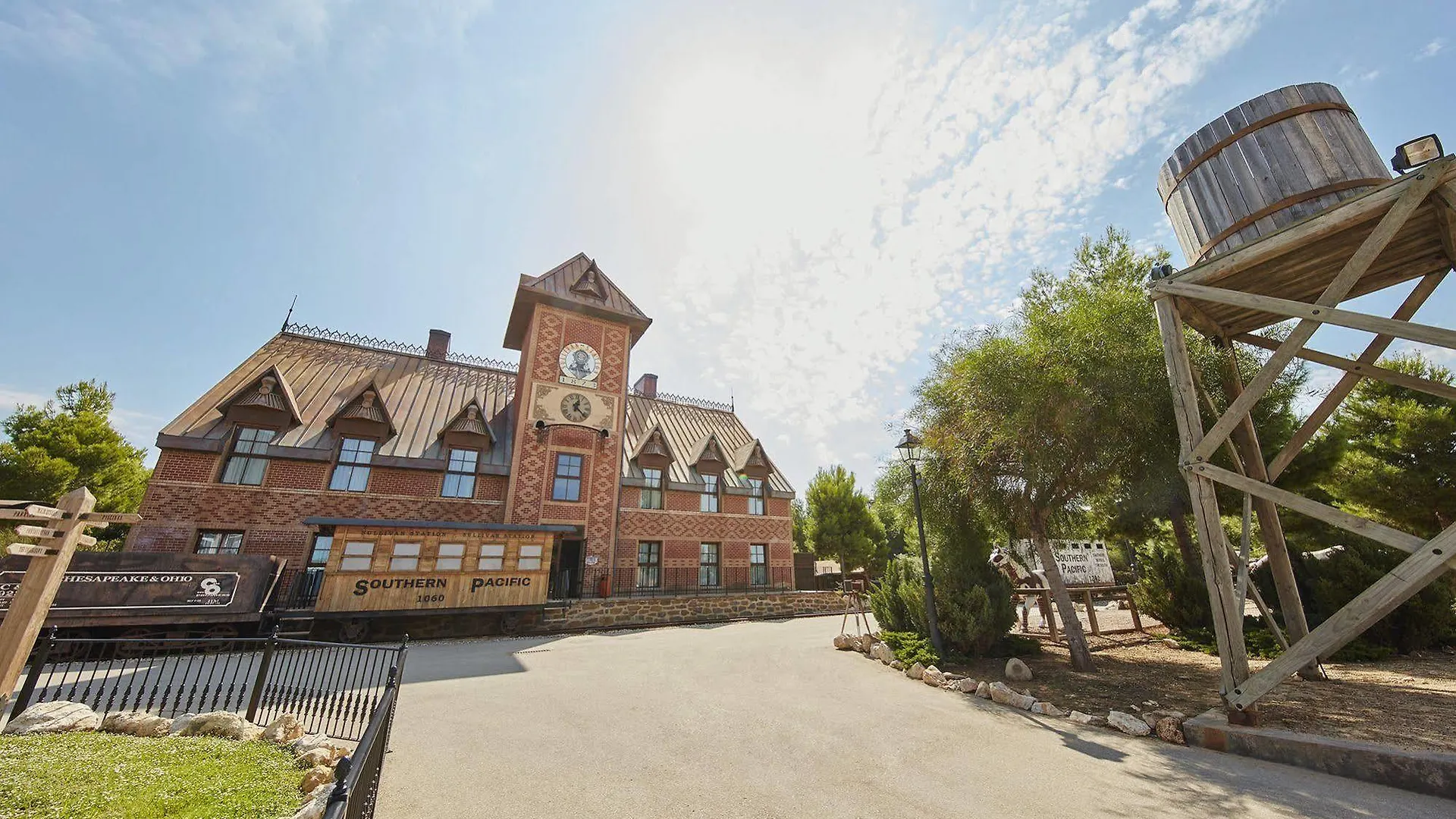 Portaventura Hotel Portaventura - Includes Unlimited Access To Portaventura Park & 1 Access To Ferrari Land سالو 4*,